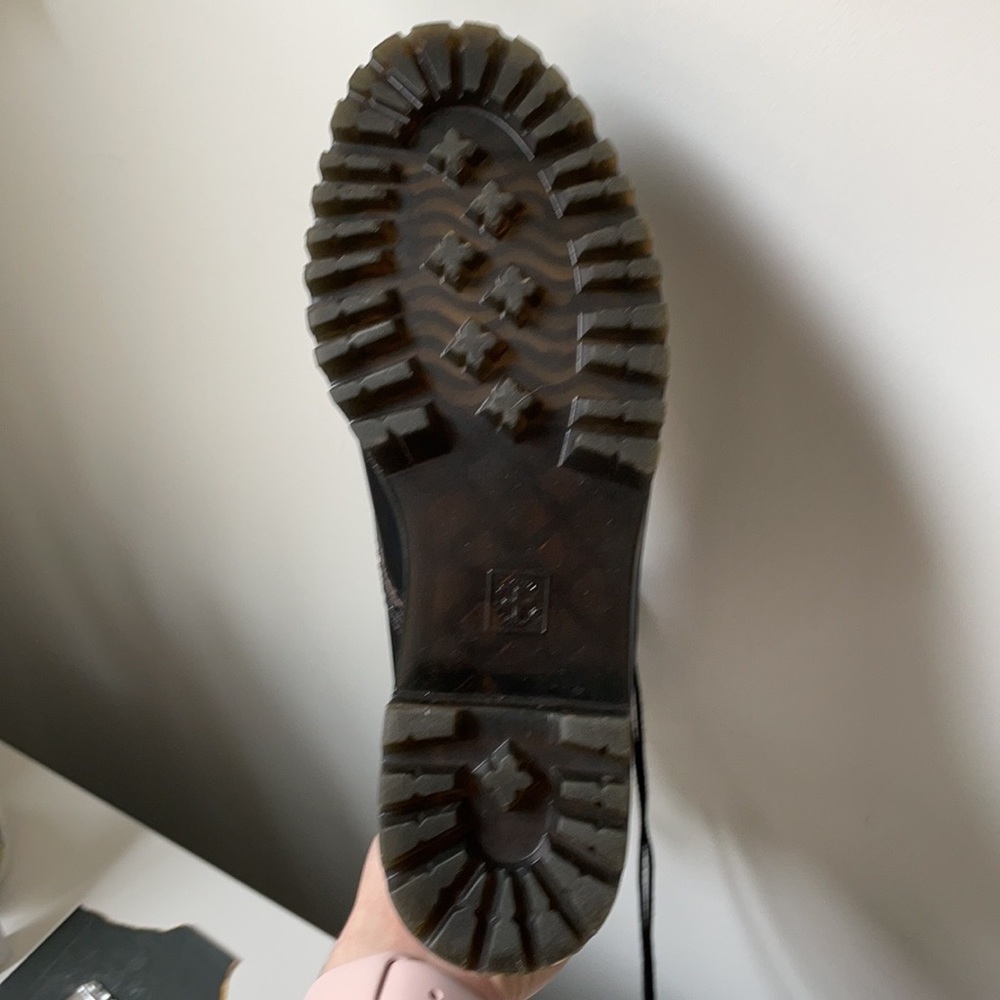 SOLD ✅ Dr Martens Leona platform boot - Picture 8 of 8
